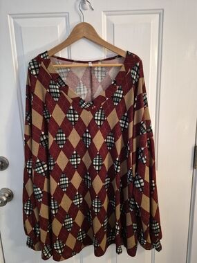 Women's Burgundy Argyle V-Neck Long Sleeve Pullover